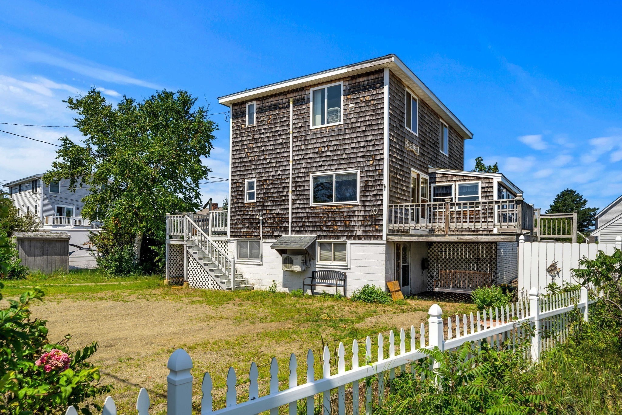 10 70th Street Property Photo 3