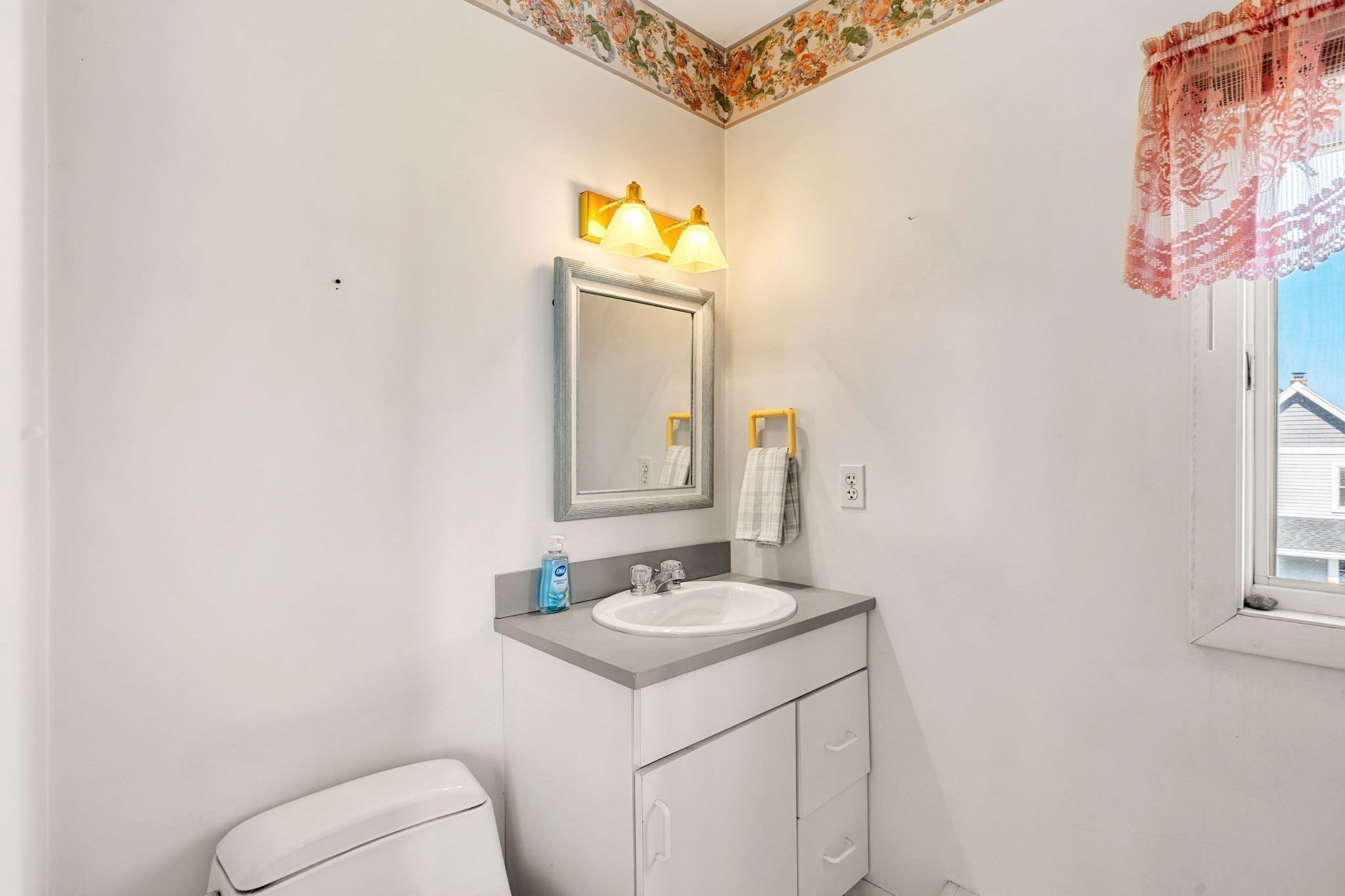 10 70th Street Property Photo 19