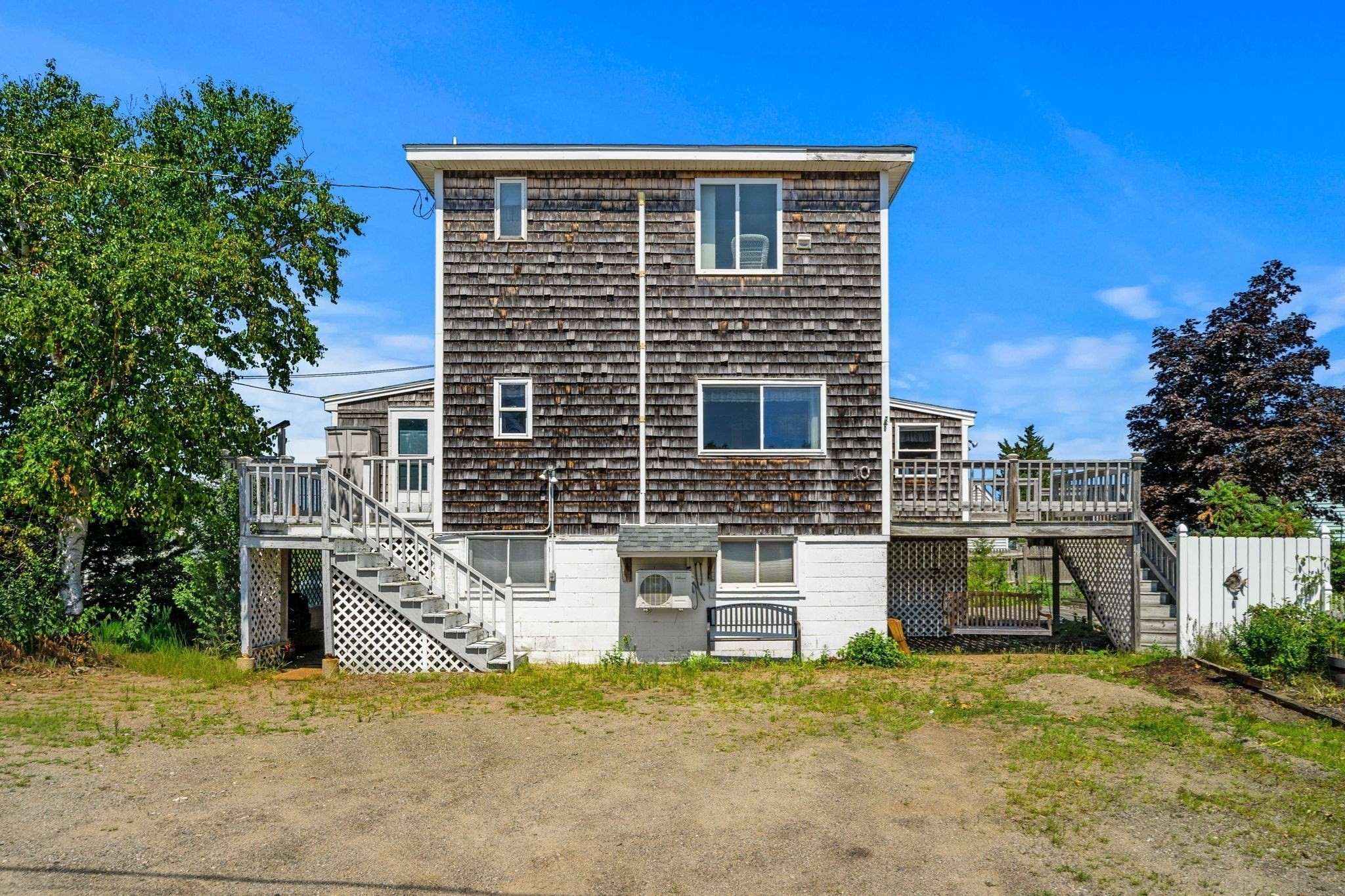 10 70th Street Property Photo 27