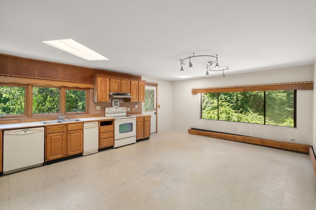 55 Chestnut St Property Photo 10