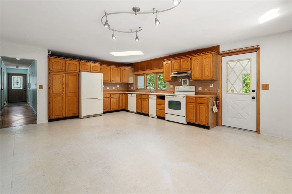 55 Chestnut St Property Photo 12