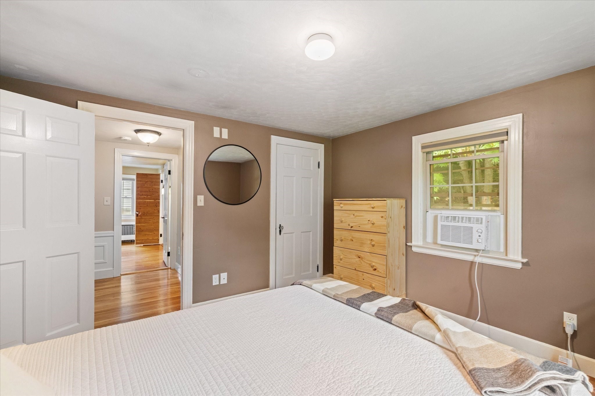 30 Saint Elmo Rd Property Photo 23