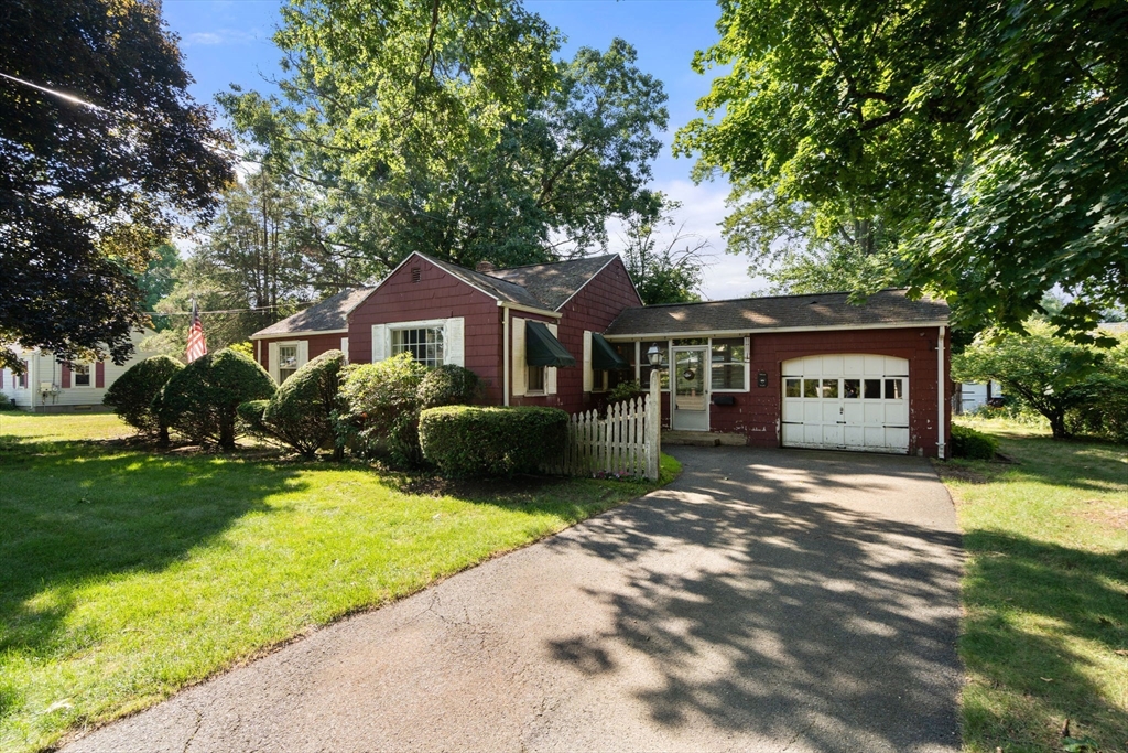 69 Mohawk Dr