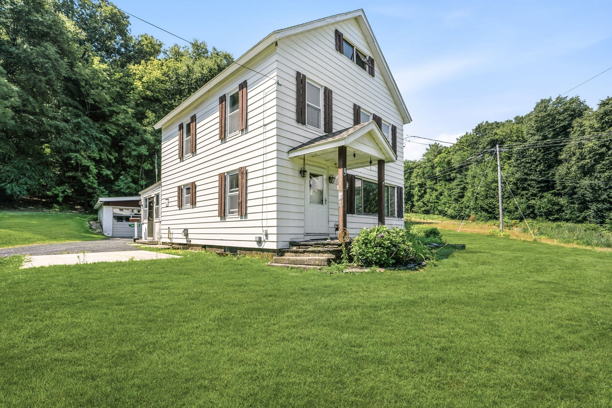 8 Underwood Ave Property Photo 4