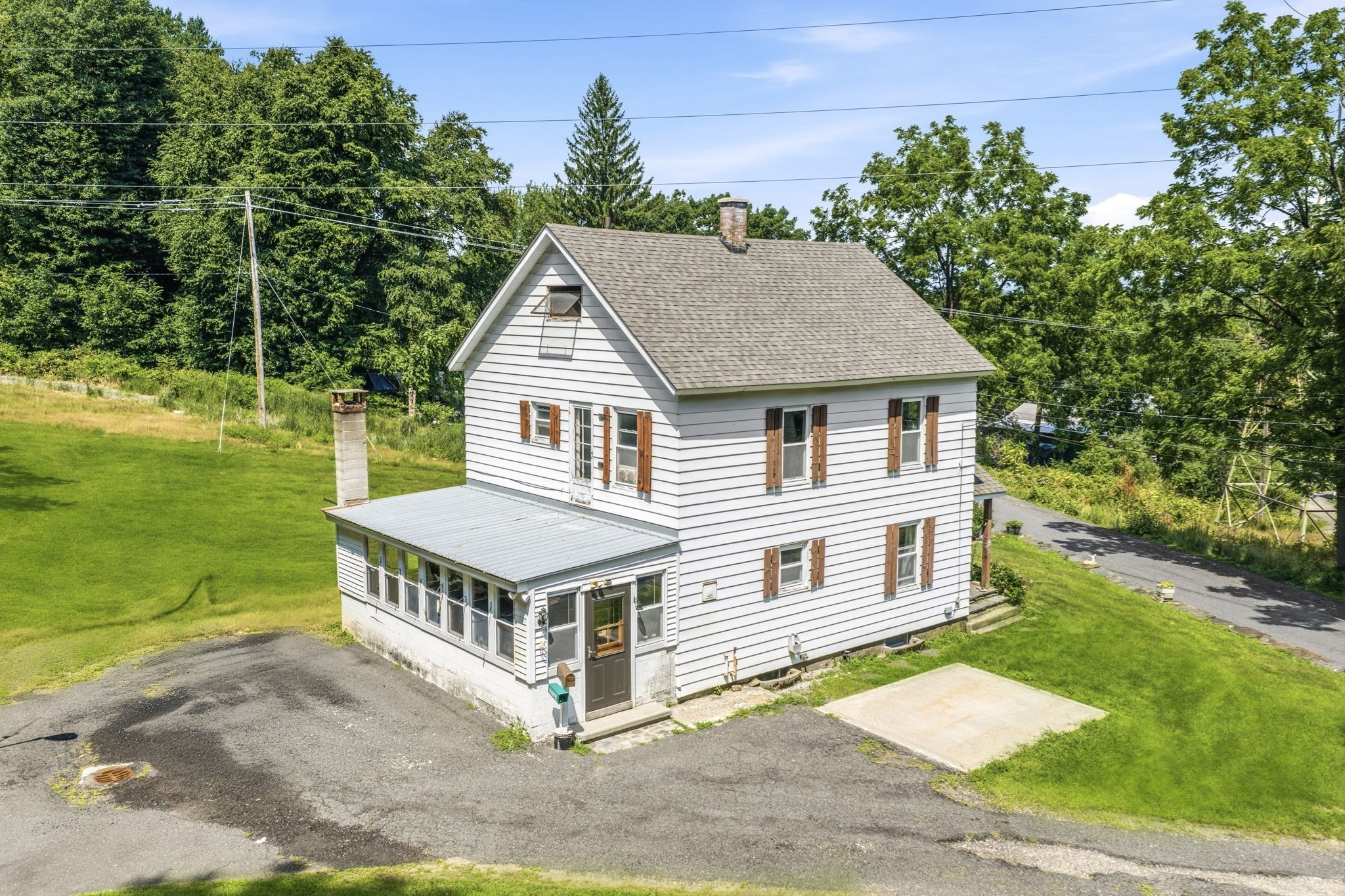 8 Underwood Ave Property Photo 5