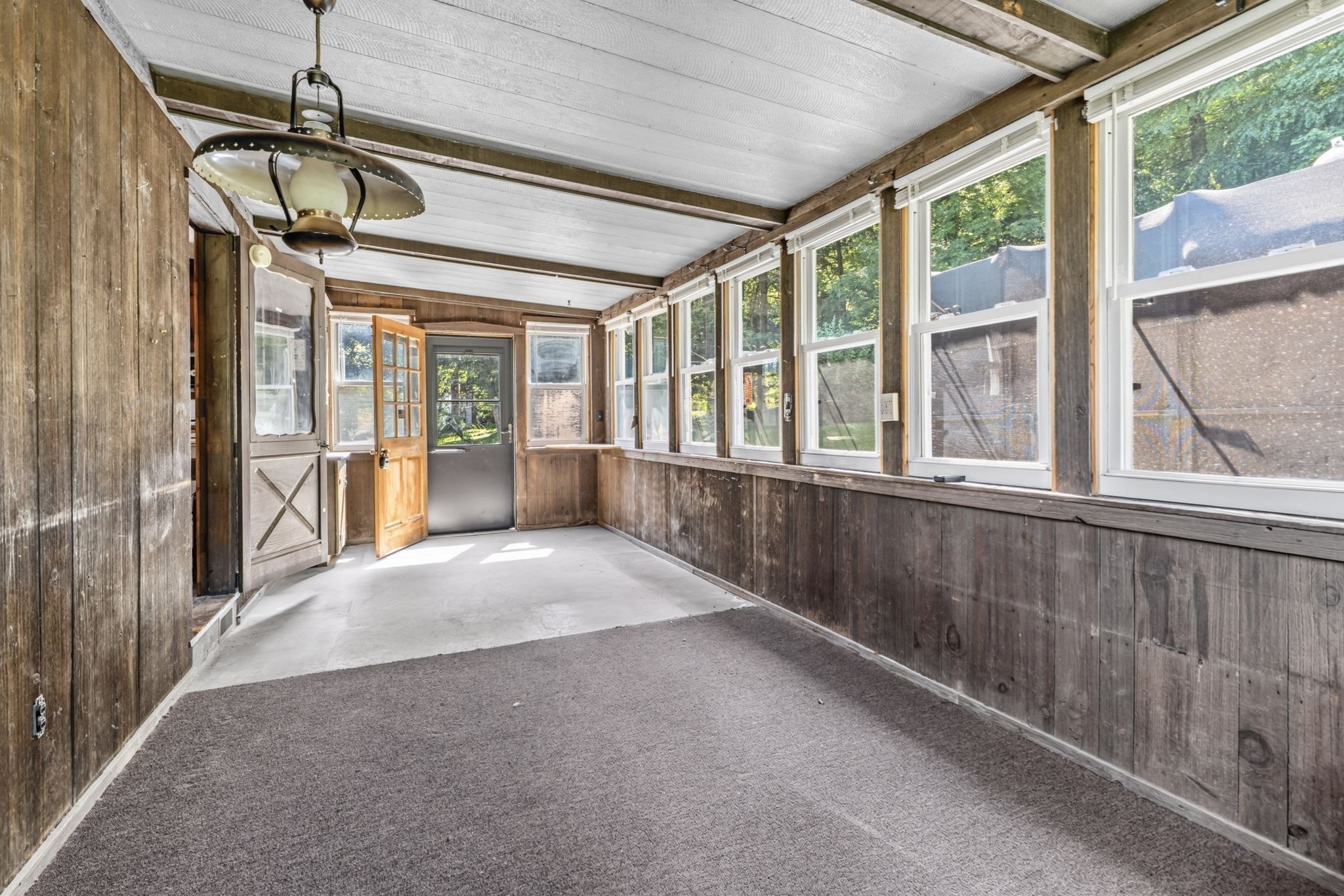 8 Underwood Ave Property Photo 6