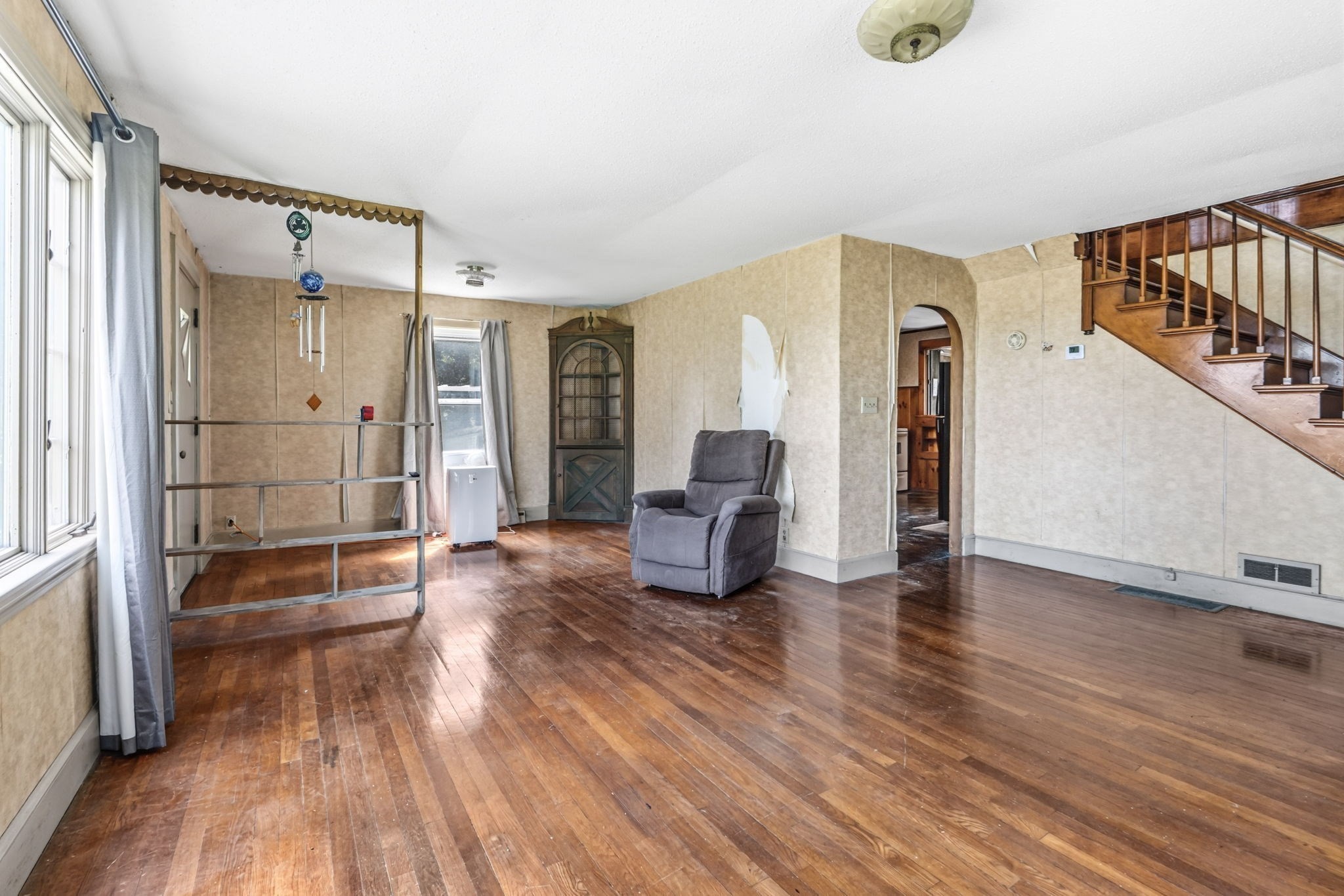 8 Underwood Ave Property Photo 8