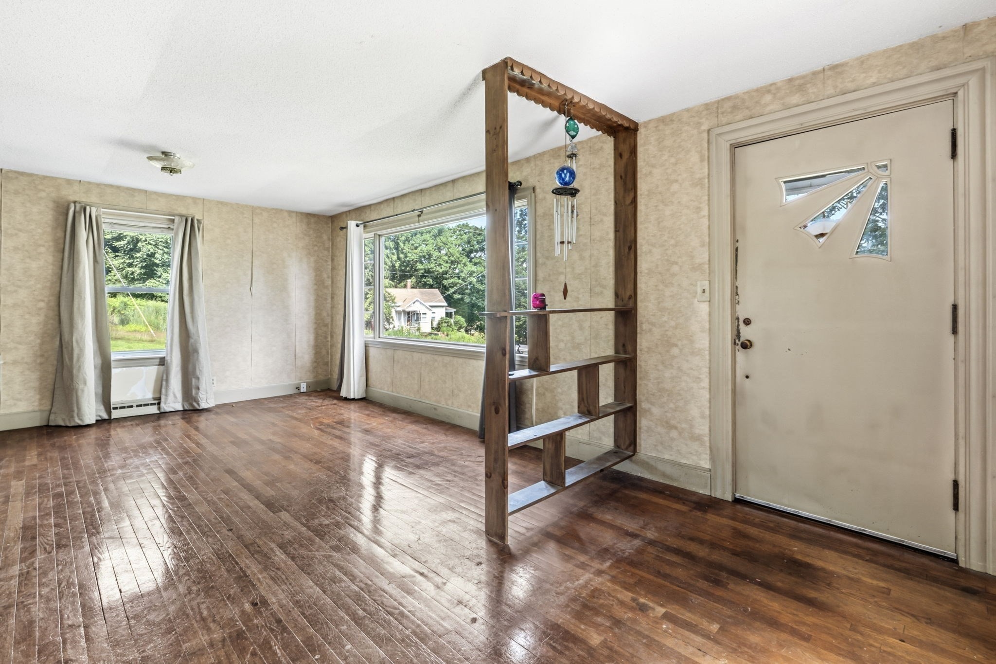 8 Underwood Ave Property Photo 10