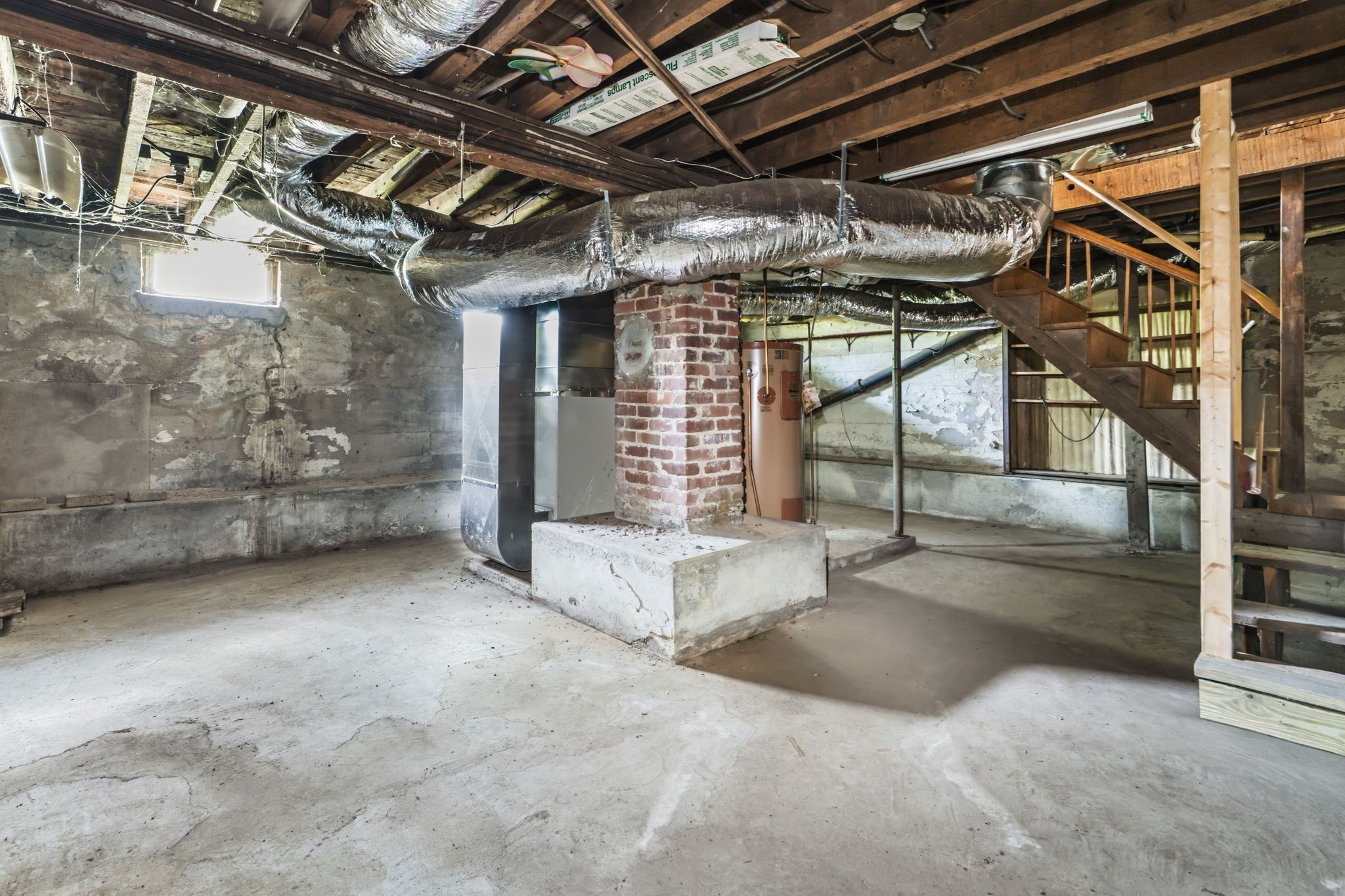 8 Underwood Ave Property Photo 26