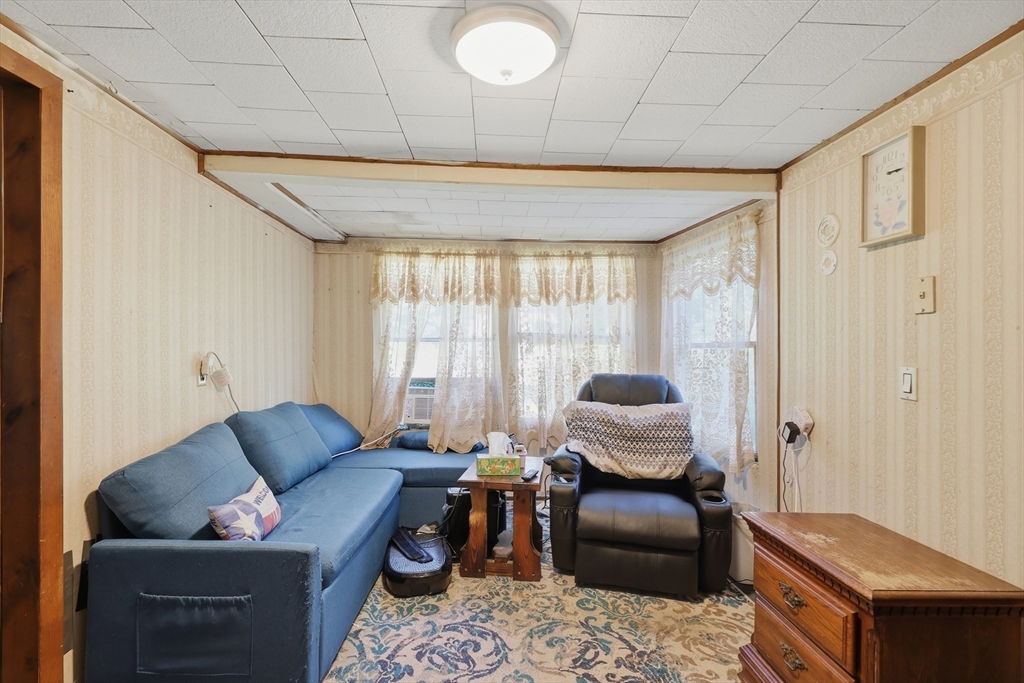 101 Whitins Rd Property Photo 6