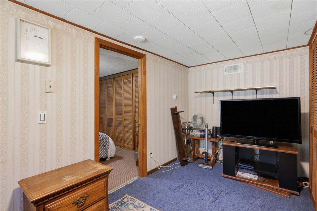 101 Whitins Rd Property Photo 8