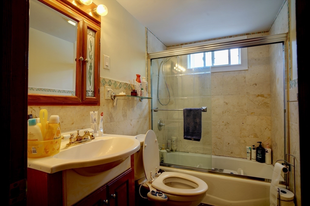79 Pratt Ave Property Photo 10