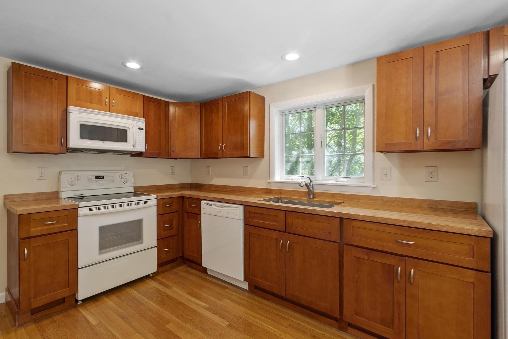 15 Oak Road Property Photo 8