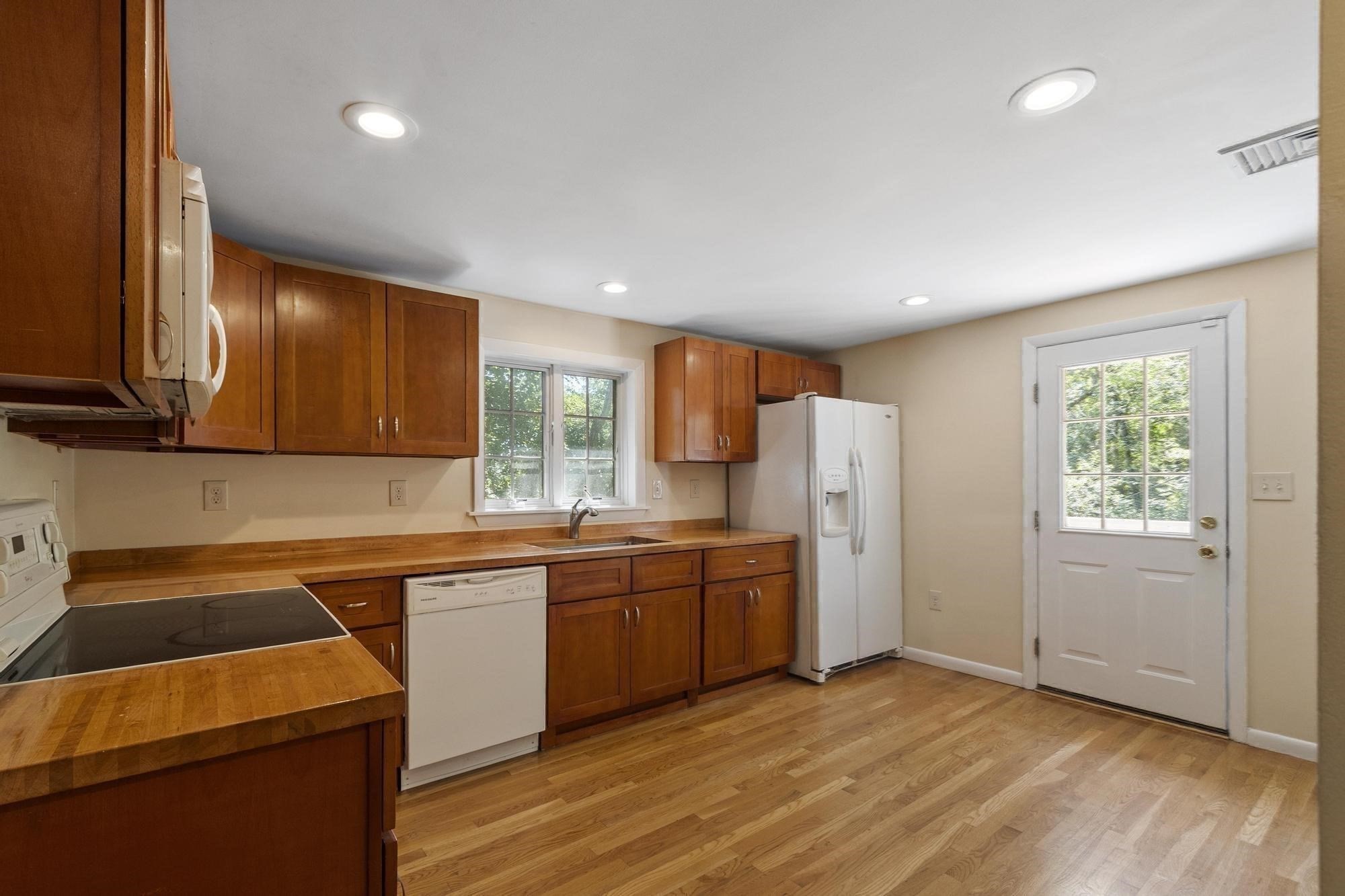 15 Oak Road Property Photo 9