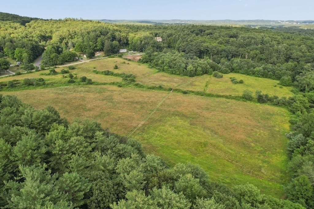 201 Green Street Property Photo 6