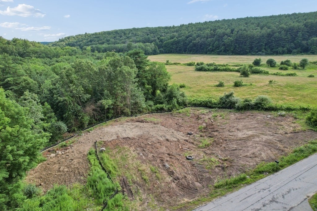 201 Green Street Property Photo 9