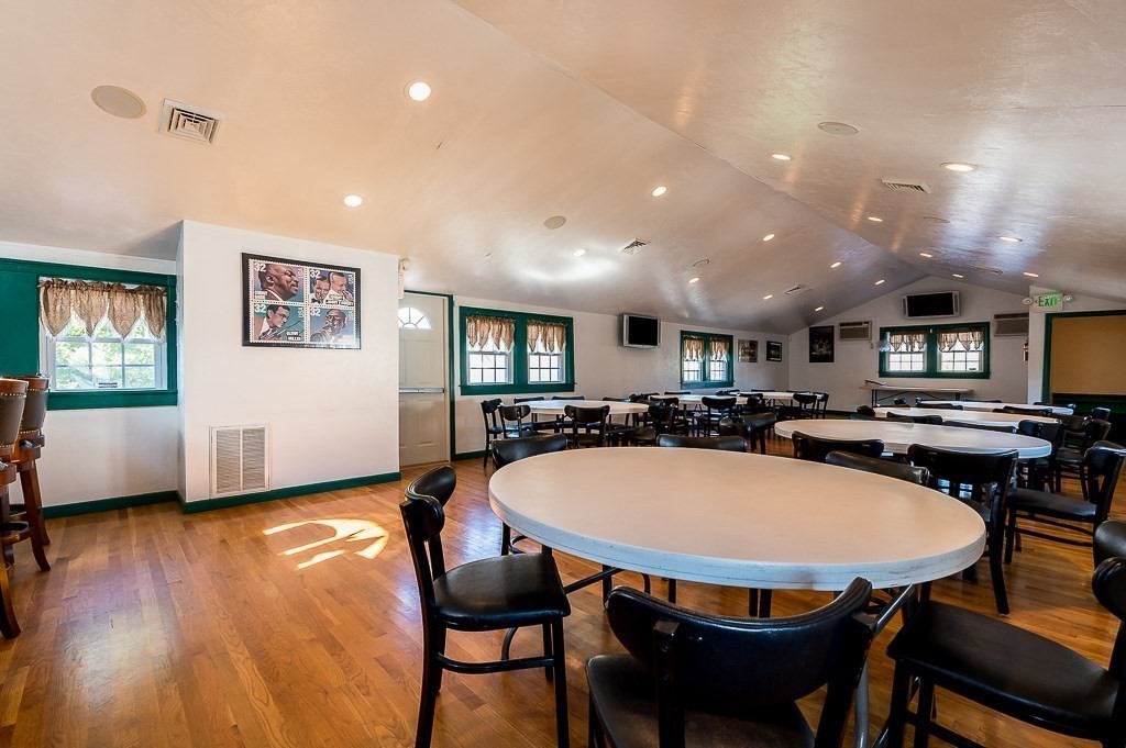 40 Chestnut Street Property Photo 17