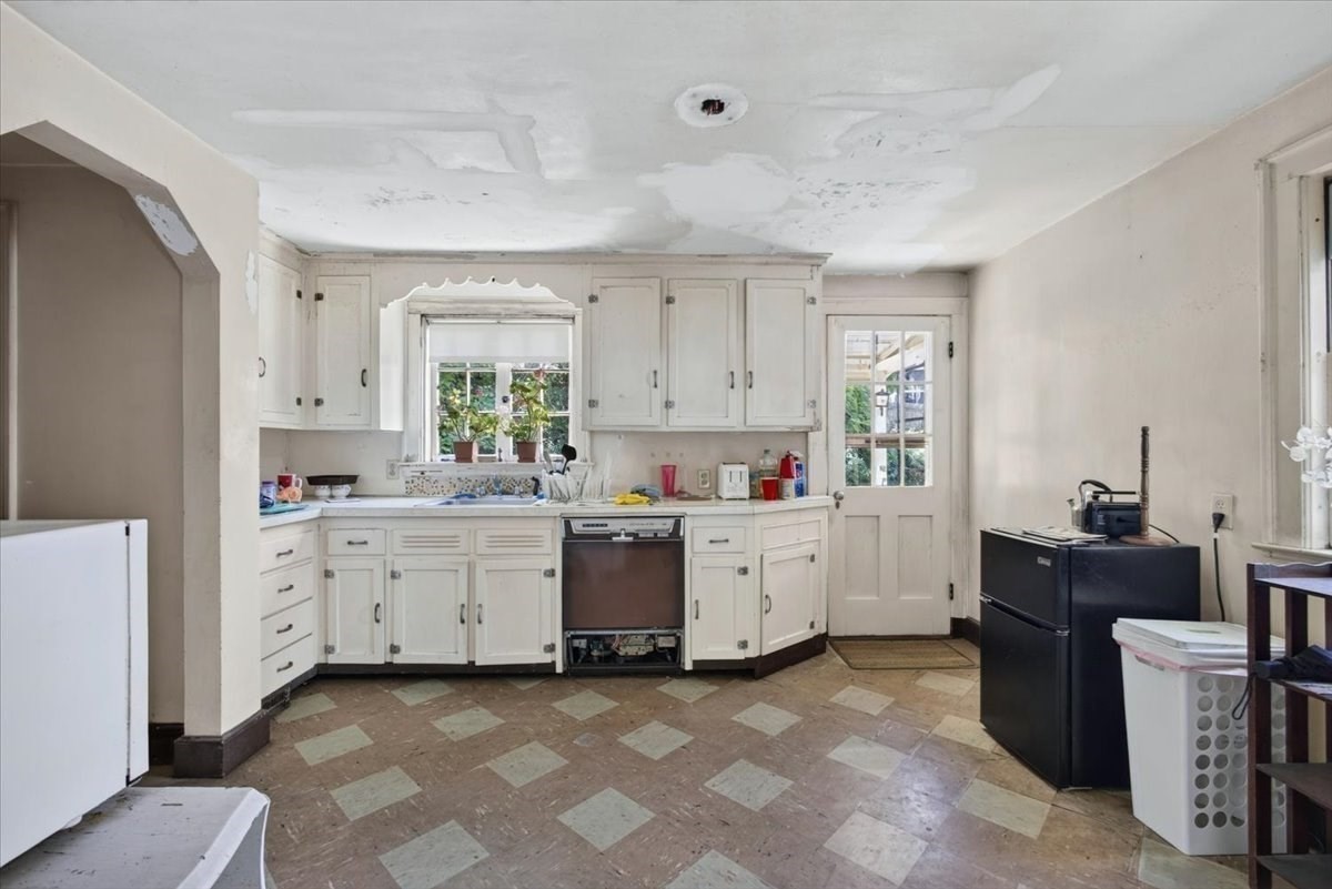 25 Leland Rd Property Photo 4