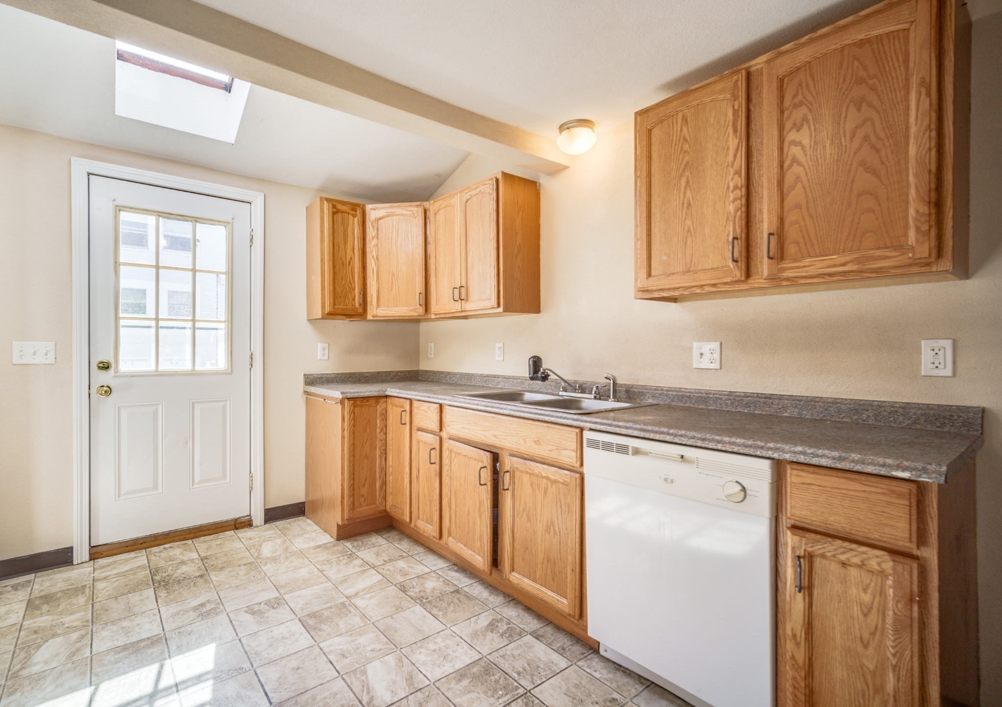 42 Fox Run Property Photo 4