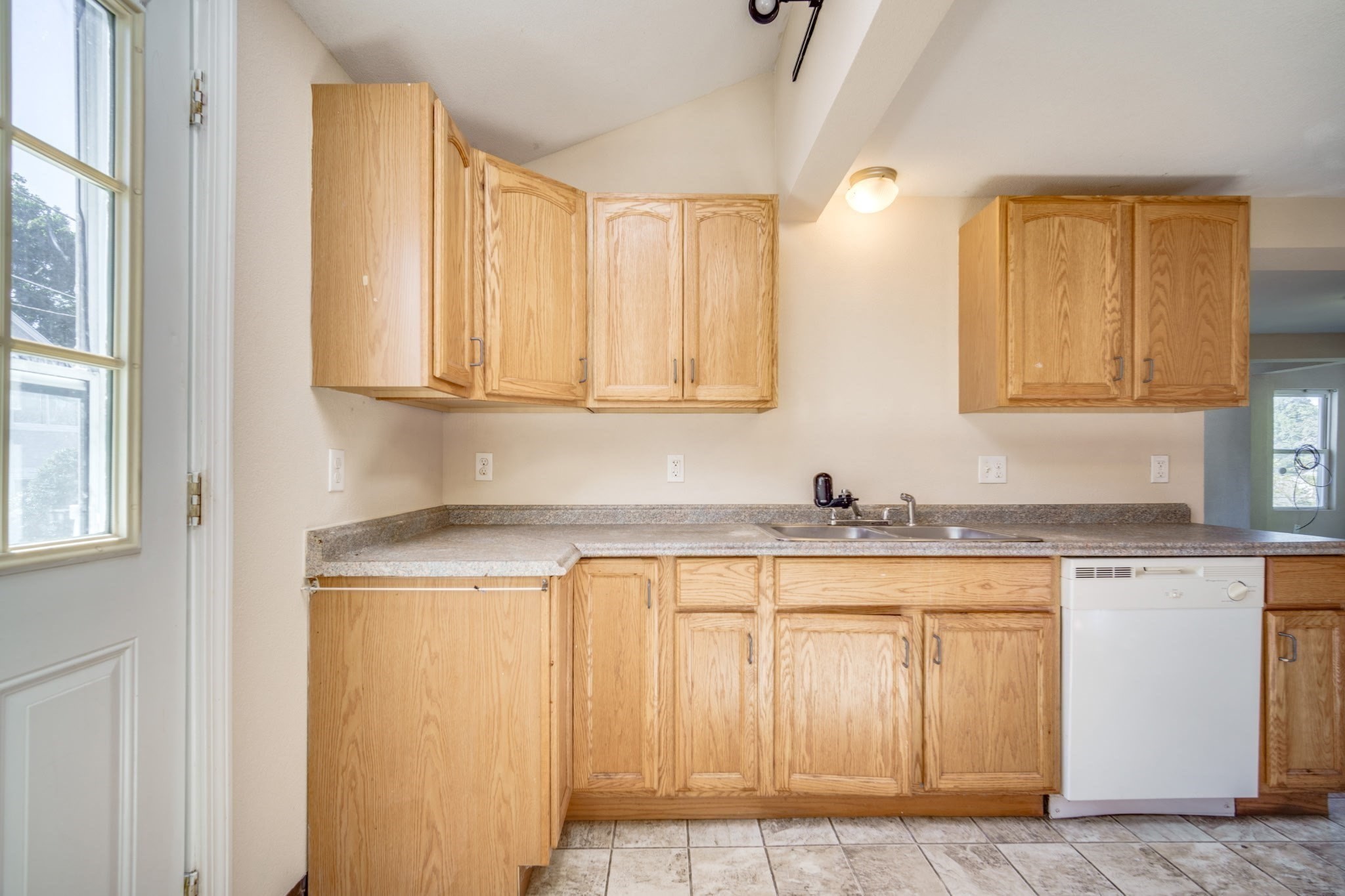 42 Fox Run Property Photo 5