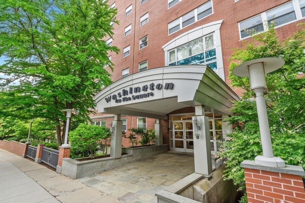 1600 Beacon St # 902 Property Photo 1