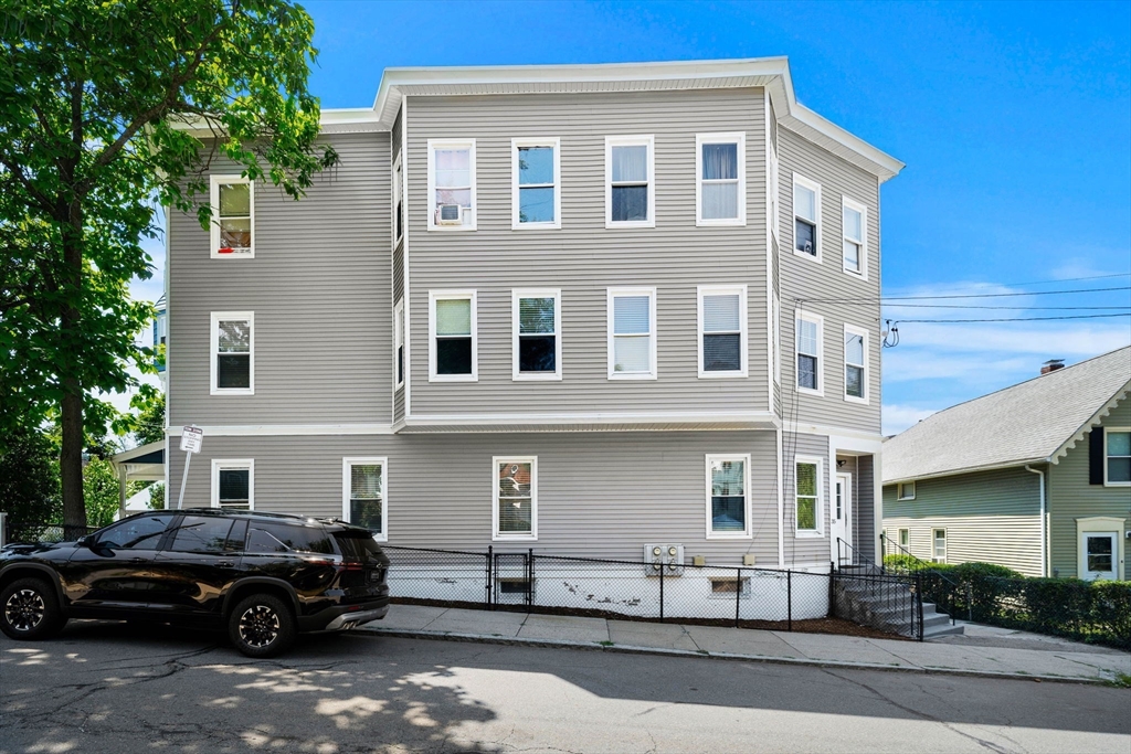 35 Pond St Property Photo 3