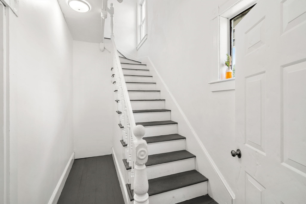 35 Pond St Property Photo 4