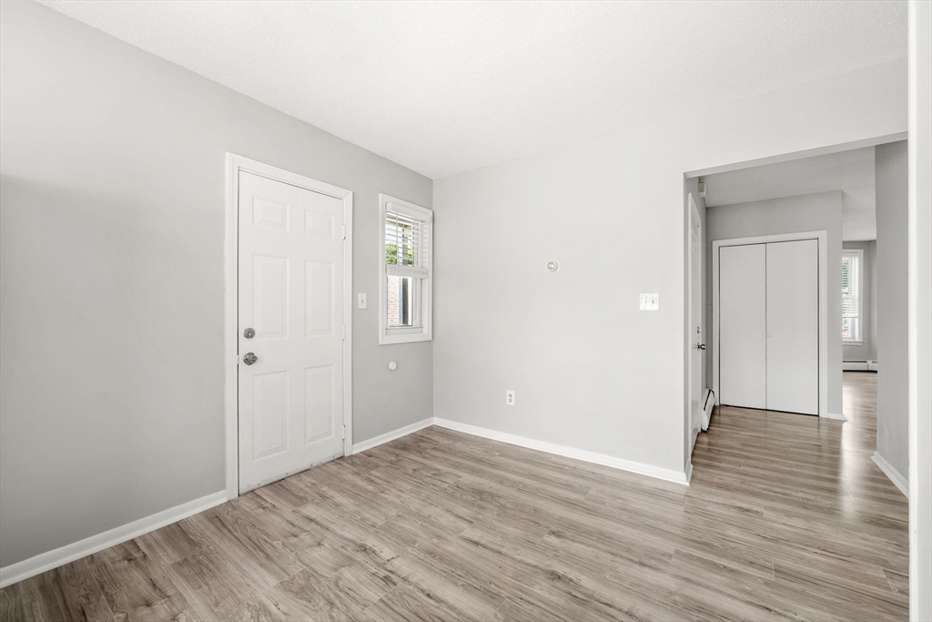 35 Pond St Property Photo 5