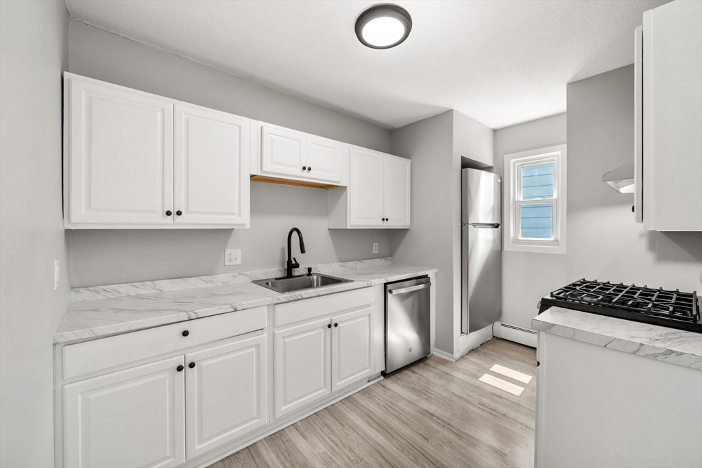 35 Pond St Property Photo 7