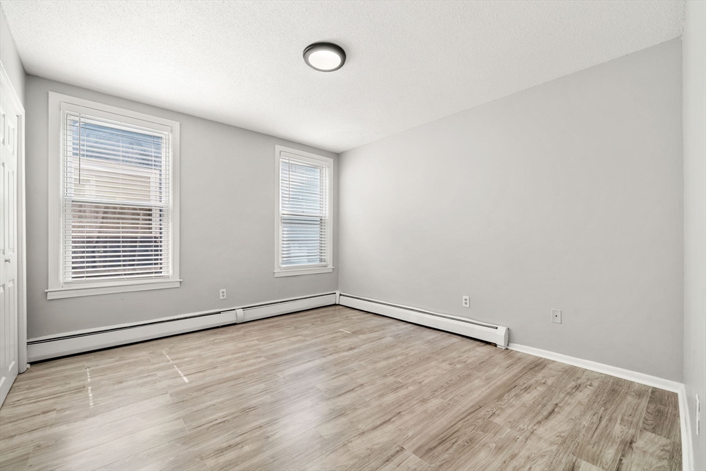 35 Pond St Property Photo 13