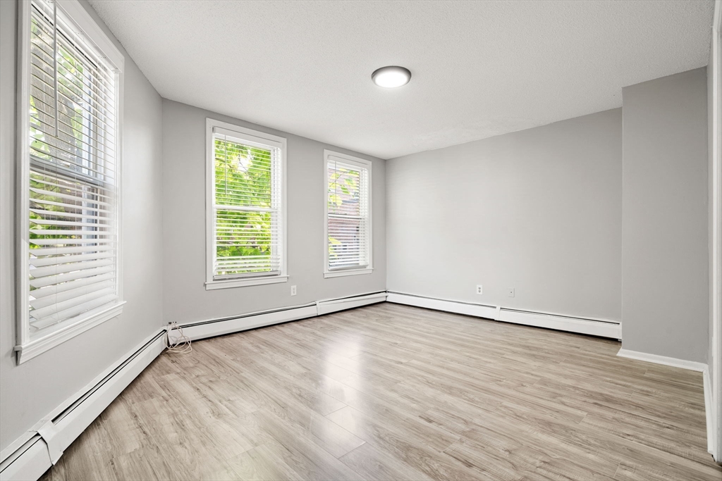 35 Pond St Property Photo 16