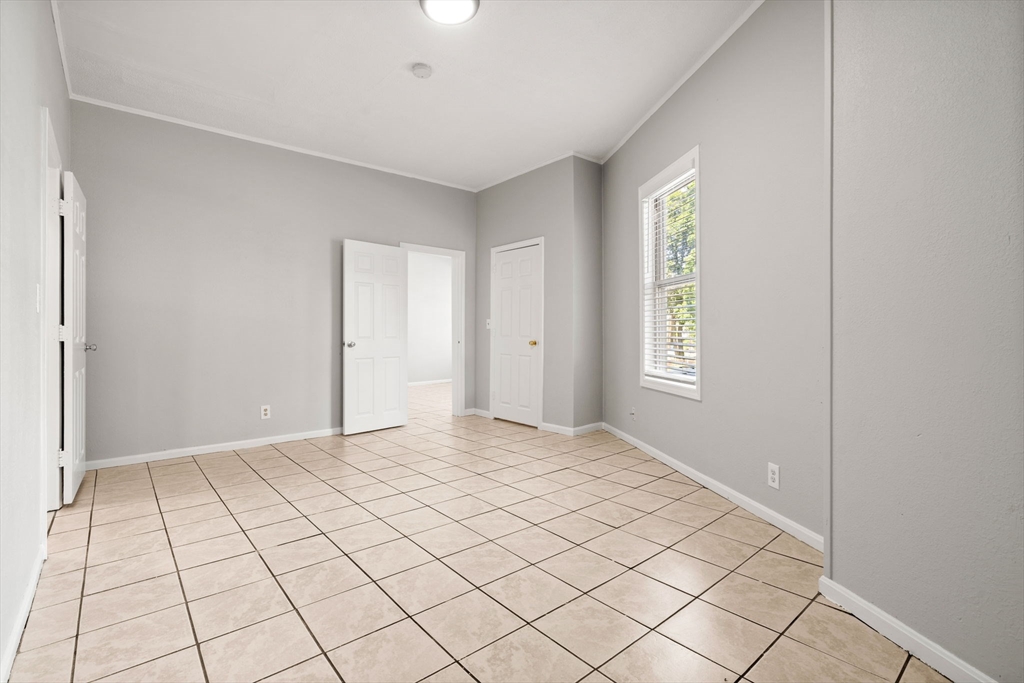 35 Pond St Property Photo 26