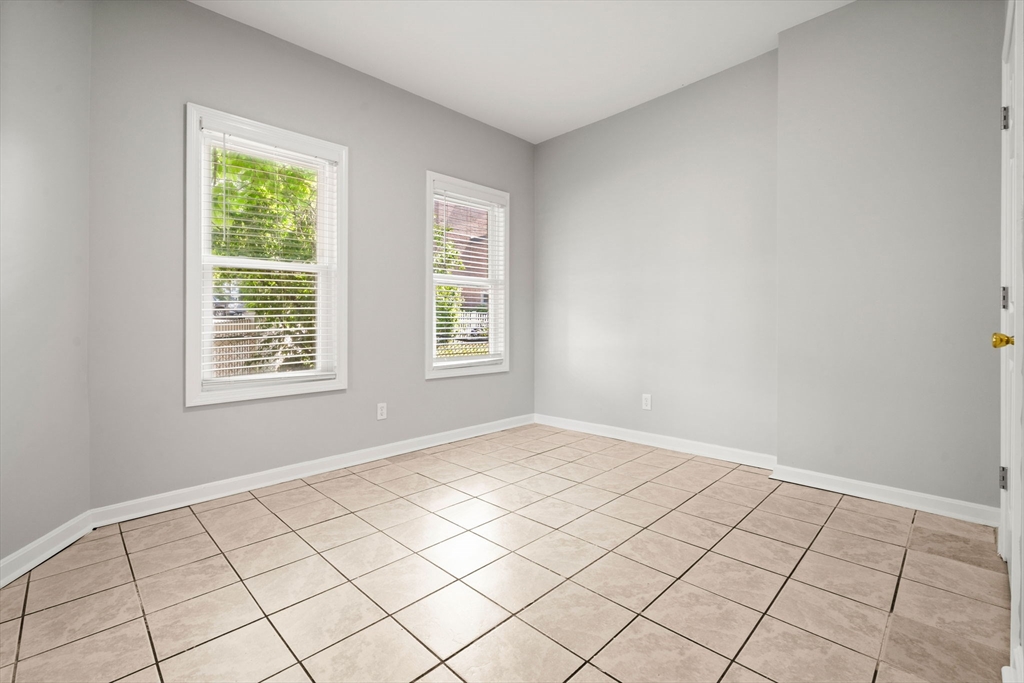 35 Pond St Property Photo 27