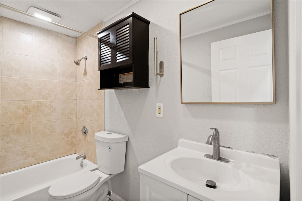 35 Pond St Property Photo 29