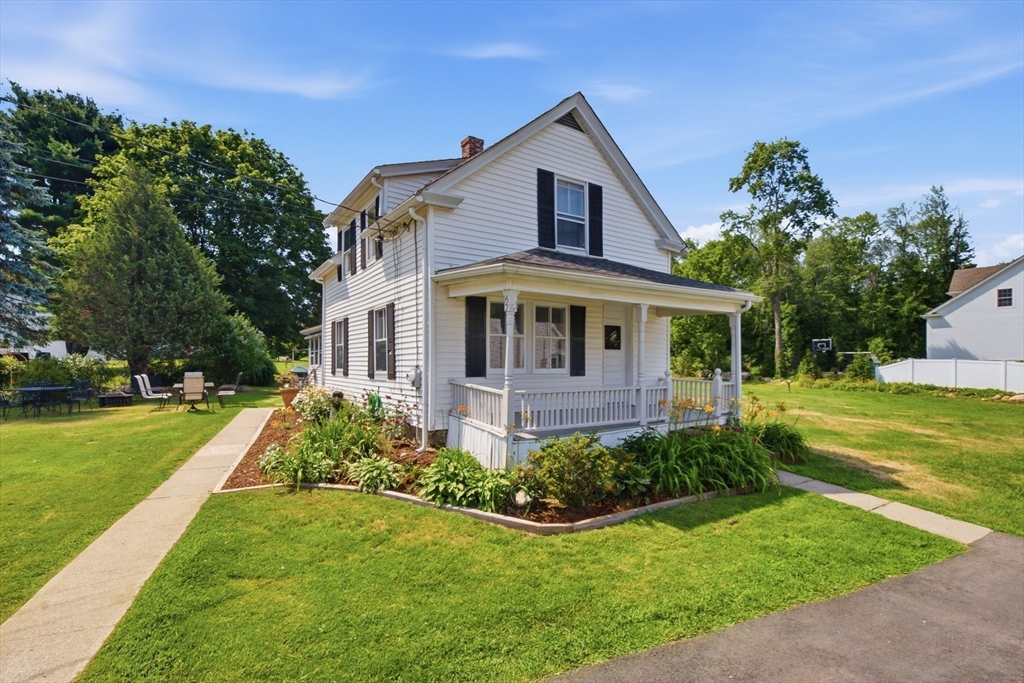 62 Pleasant St Property Photo 1