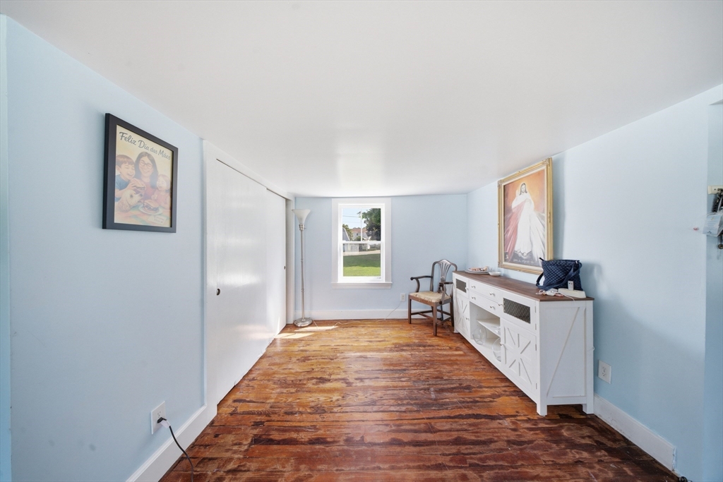 62 Pleasant St Property Photo 11
