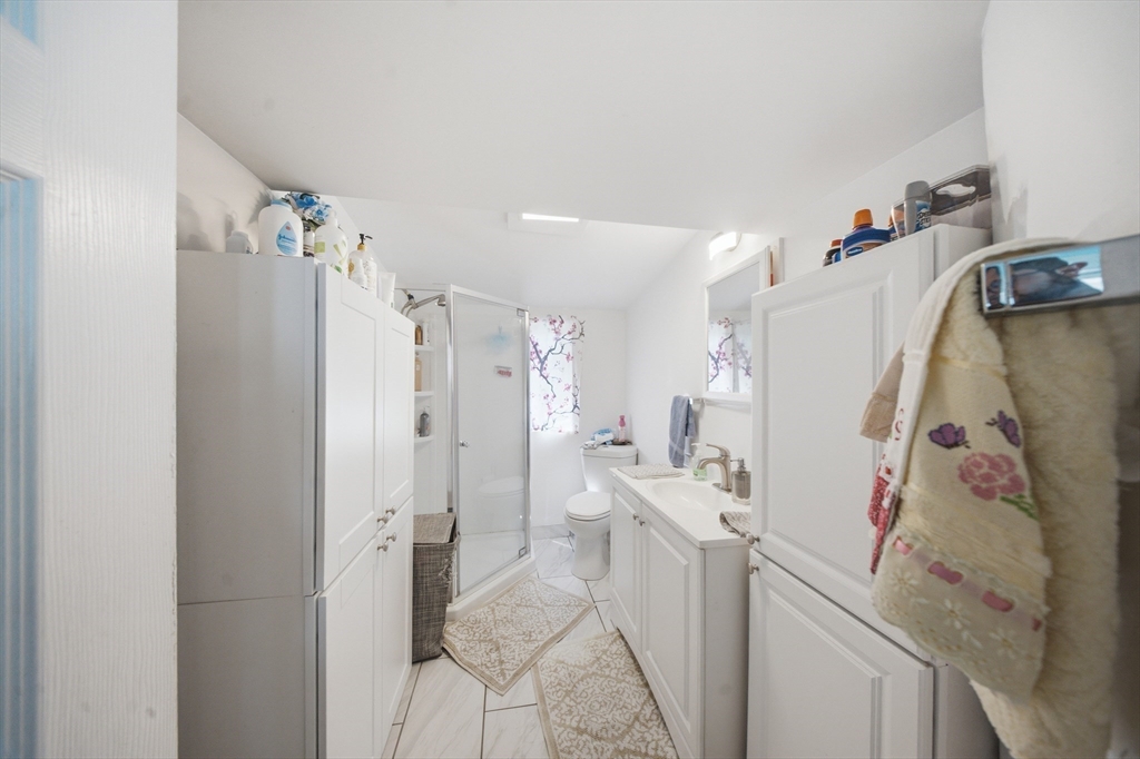 62 Pleasant St Property Photo 24