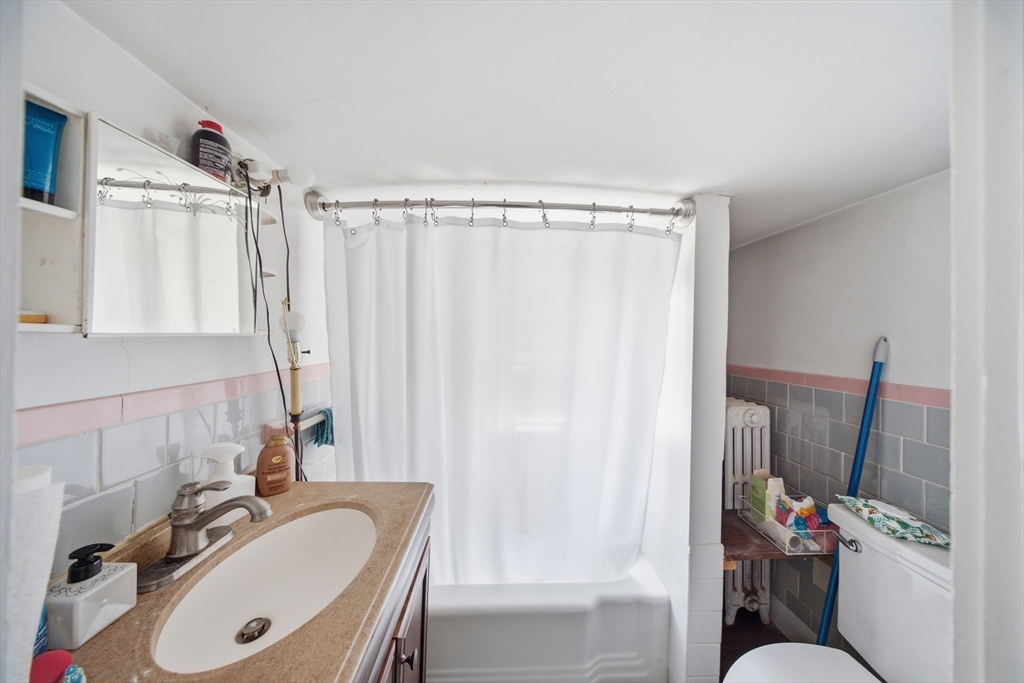 62 Pleasant St Property Photo 26
