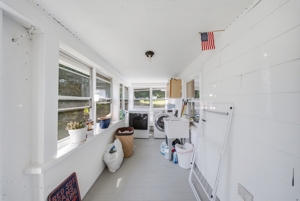 62 Pleasant St Property Photo 27