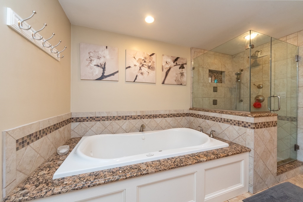 140 Bayberry Cir Property Photo 16