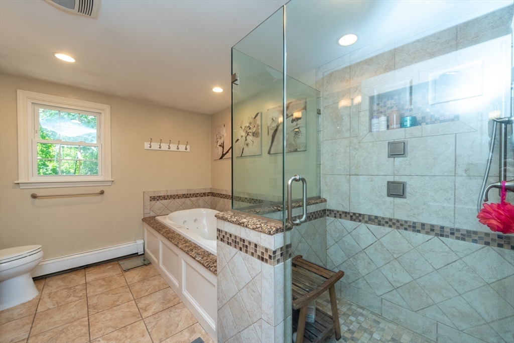 140 Bayberry Cir Property Photo 17