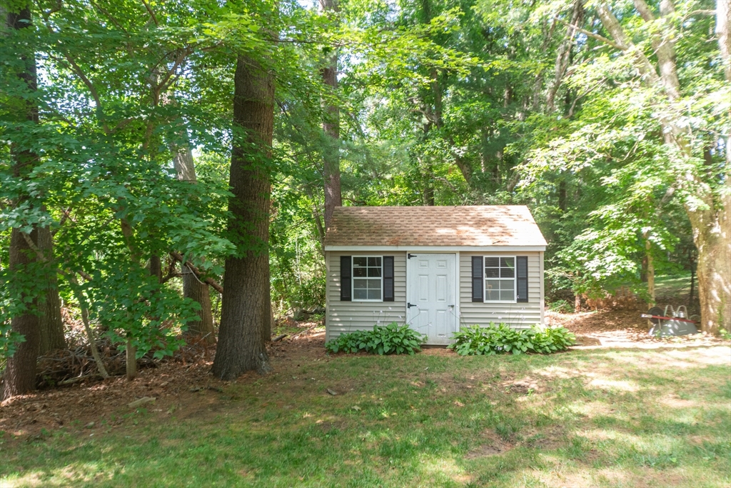 140 Bayberry Cir Property Photo 25