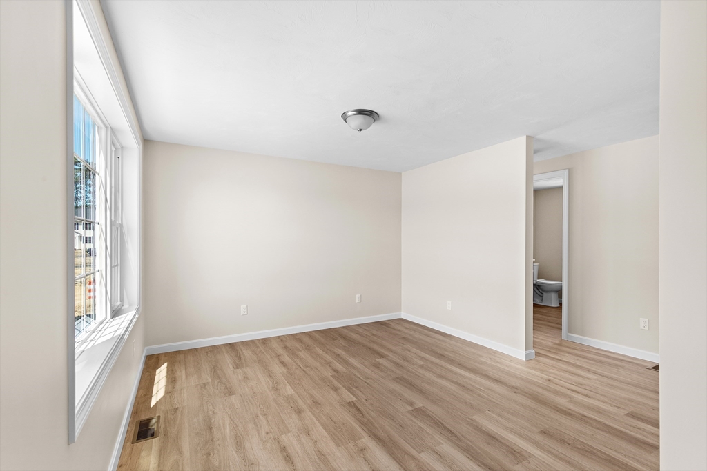 5 Bumblebee Dr Property Photo 8