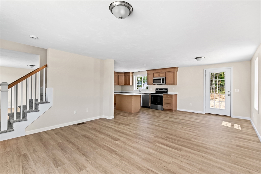5 Bumblebee Dr Property Photo 11