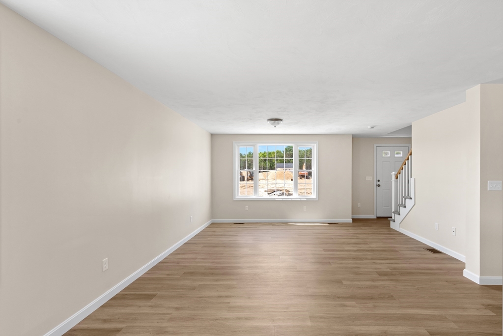 5 Bumblebee Dr Property Photo 19