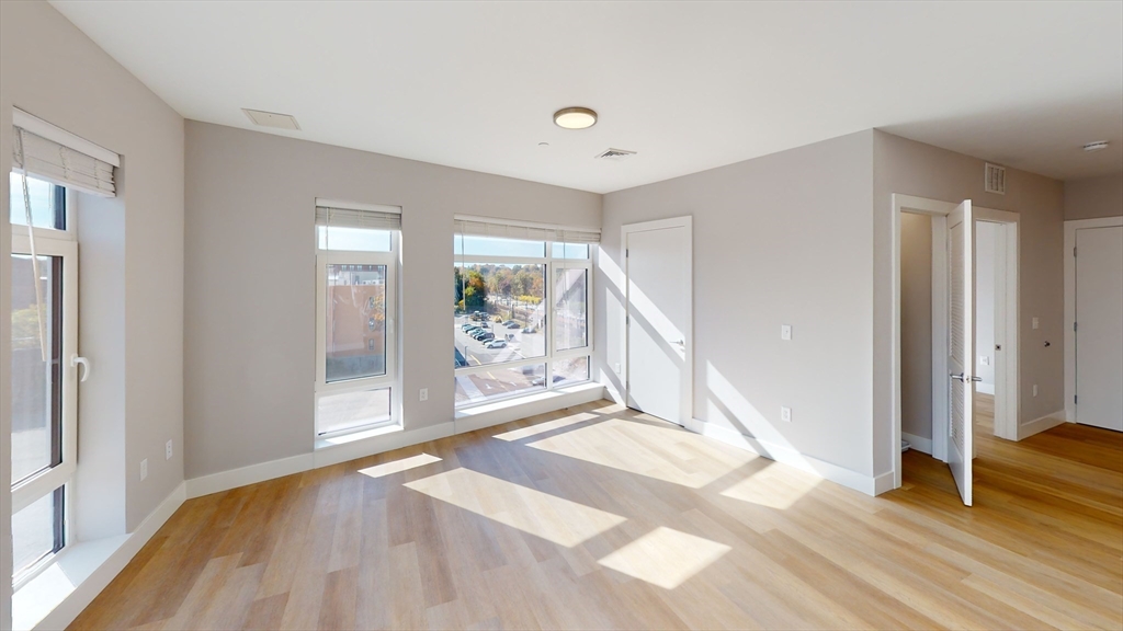 250 Cente # 510 Property Photo 4