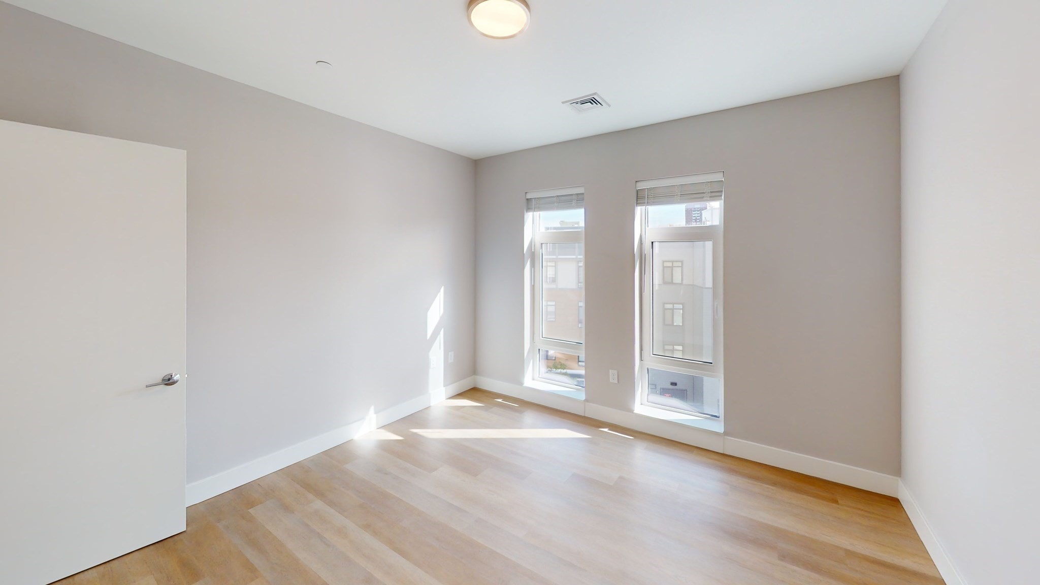 250 Cente # 510 Property Photo 8