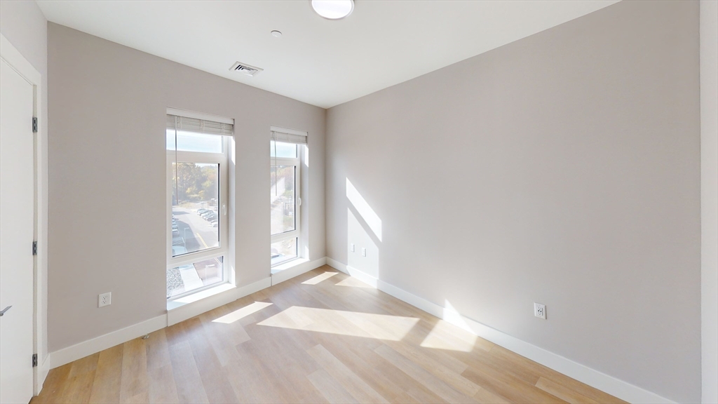 250 Cente # 510 Property Photo 9