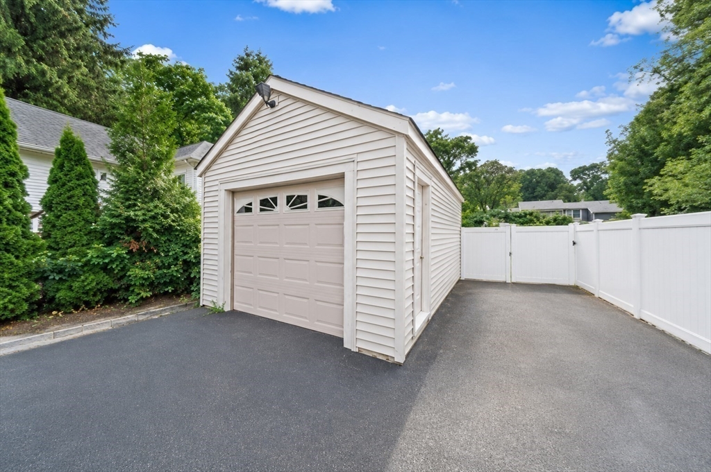 50 Standish Avenue Property Photo 22