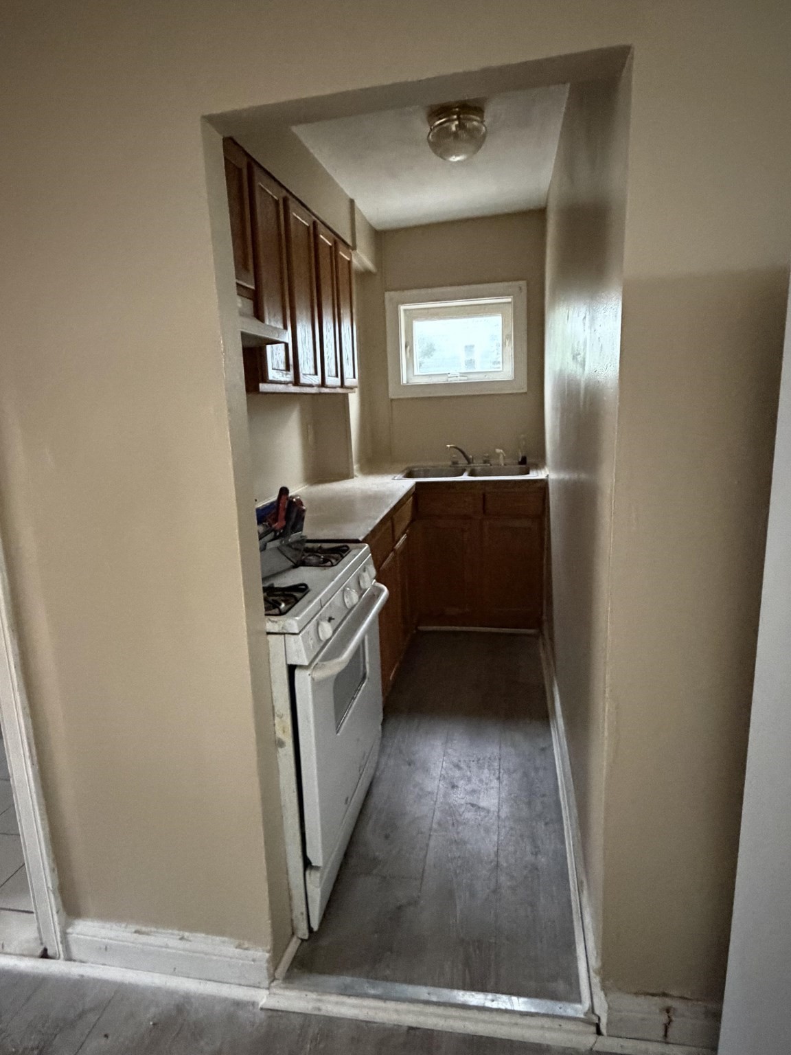 248 Eagle Street # 1e Property Photo 2